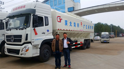 湖北康牧散裝飼料車(chē) 專(zhuān)業(yè)化解決方案助力現(xiàn)代養(yǎng)殖業(yè)發(fā)展